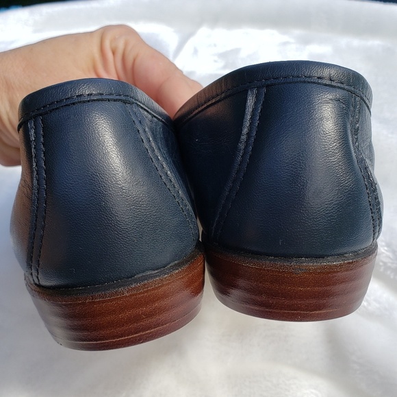 S.A.S. navy Simplify slip on sz 7 - Picture 4 of 7